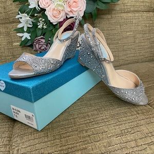 Betsey Johnson 7.5 Silver Rhinestones Wedges
